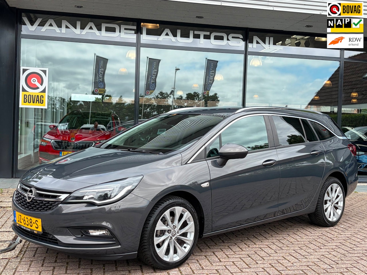 Opel Astra Sports Tourer - Edition Navi Clima Camera Trekhaak NL-Auto NAP! - AutoWereld.nl