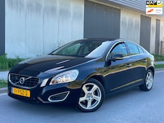 Volvo S60 - 1.6 T4 Automaat 100% Dealer onderhouden