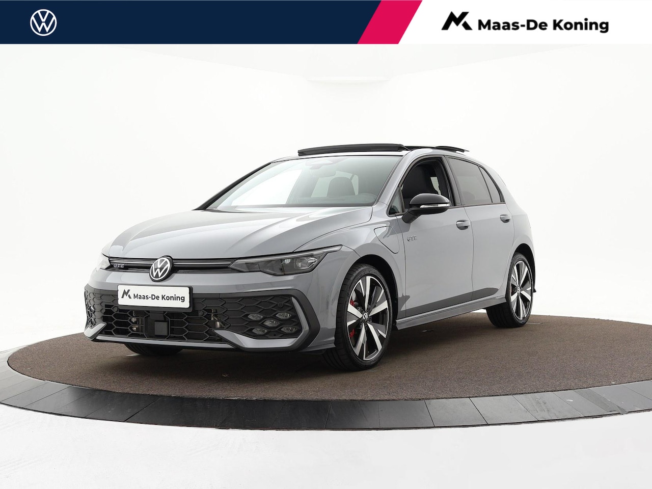 Volkswagen Golf - 1.5 eHybrid 272pk DSG GTE · Panoramadak · Camera · Matrix LED · Stuur- & Stoelverwarming · - AutoWereld.nl