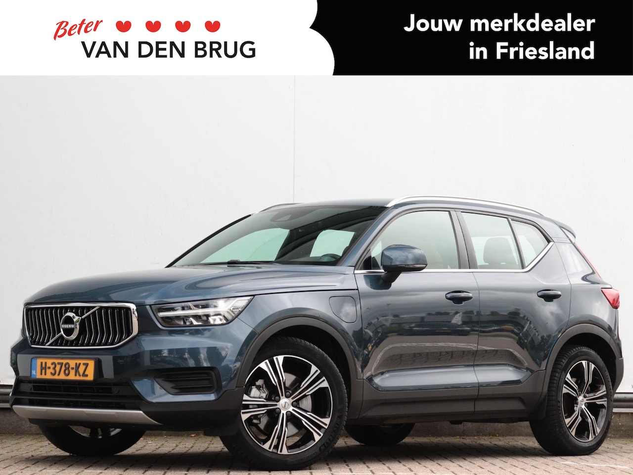 Volvo XC40 - 1.5 T5 Twin Engine Inscription | 1e eigenaar | Leder | Trekhaak | Stoelverwarming | Achter - AutoWereld.nl