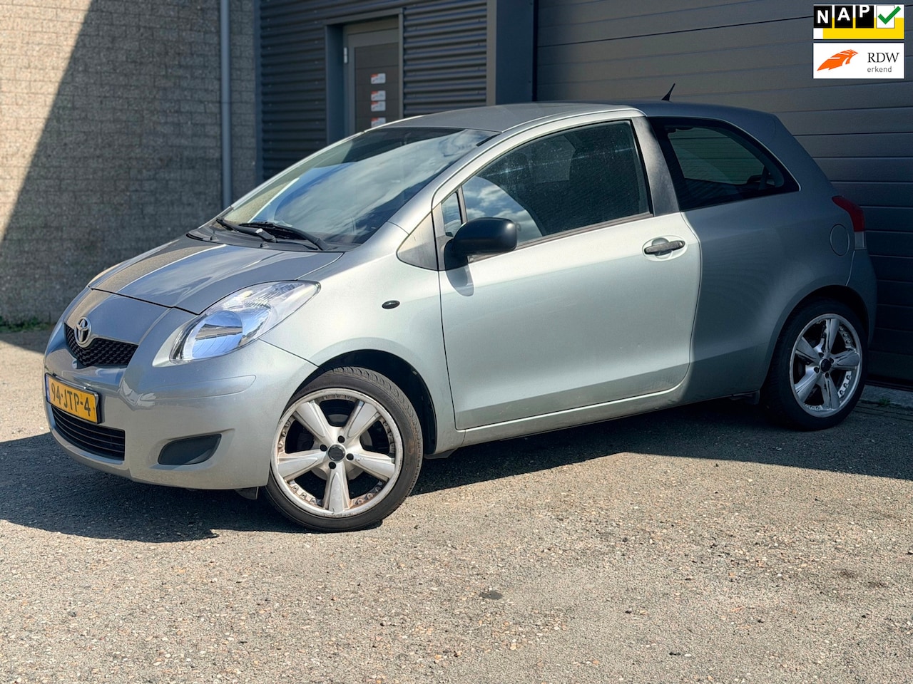 Toyota Yaris - 1.0 VVT-i 1.0 VVTi - AutoWereld.nl