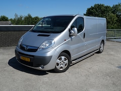 Opel Vivaro - 2.5 CDTI L2H1 | AIRCO | TREKHAAK | 3-ZITS | NETJES | APK 05-2027