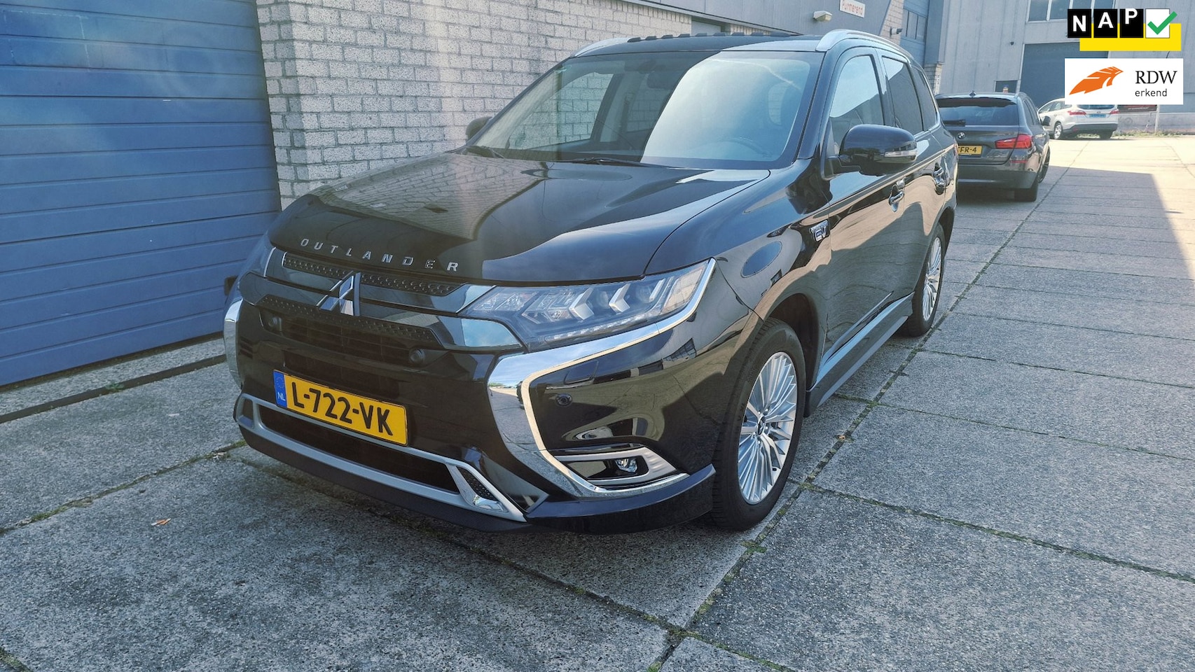 Mitsubishi Outlander - 2.4 PHEV Intense+ 2e eigenaar Navigatie NAP.... - AutoWereld.nl