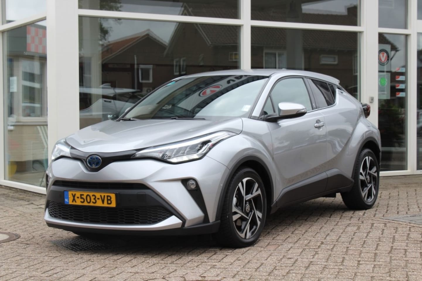 Toyota C-HR - 1.8 Hybrid Executive 1.8 HYBRID EXECUTIVE - AutoWereld.nl