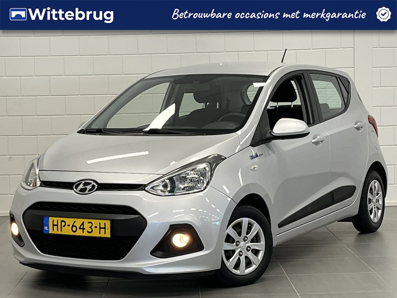 Hyundai i10 - 1.0i i-Motion Comfort CLIMATE CONTROL | CRUISE CONTROL | RADIO / USB | 12 MAANDEN GARANTI - AutoWereld.nl