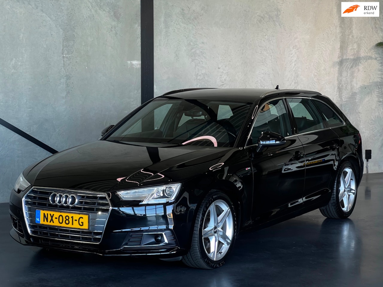 Audi A4 Avant - 1.4TFSI Sport S-Line, ACC, Trekhaak afneembaar - AutoWereld.nl
