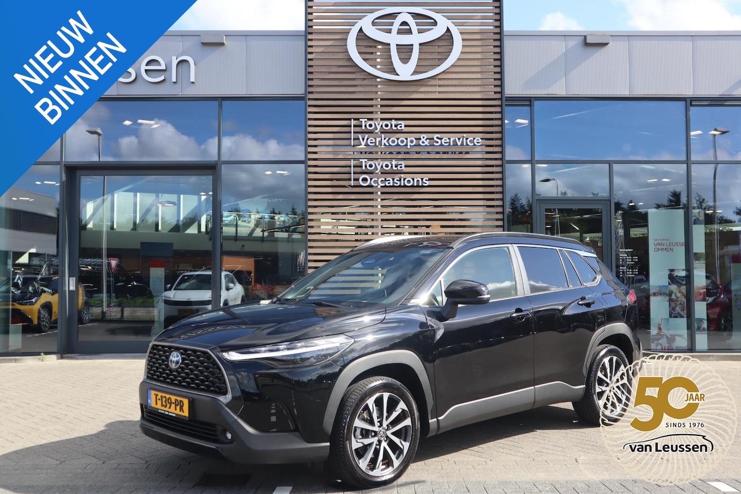 Toyota Corolla Cross - HYBRID 140 DYNAMIC TREKHAAK CLIMA AD-CRUISE ANDROID/APPLE KEYLESS LED PRIVACY-GLASS 1e-EIG - AutoWereld.nl