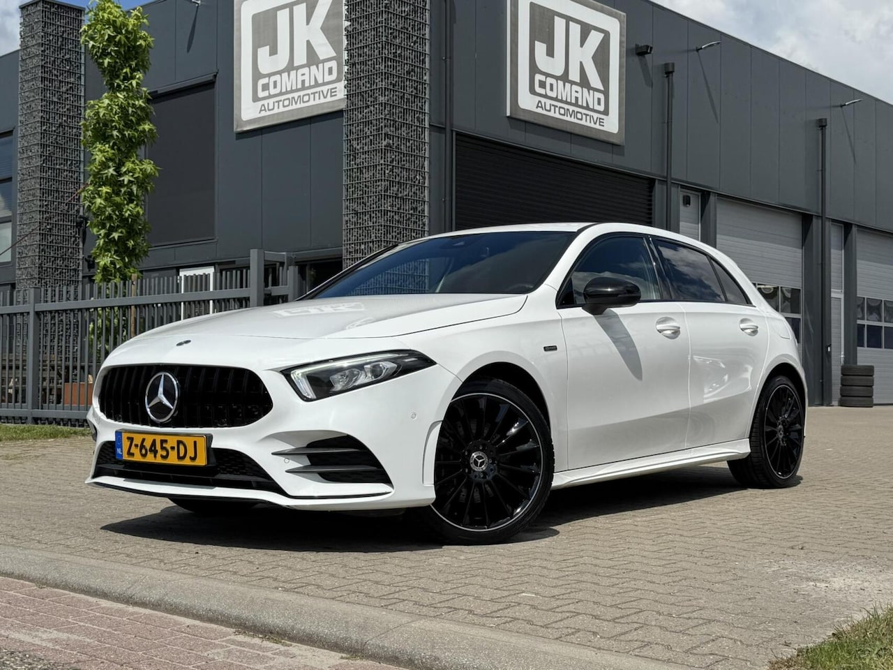 Mercedes-Benz A-klasse - 250 e AMG|Night|Sfeerverlichting|Widescreen|Camera|Etc - AutoWereld.nl