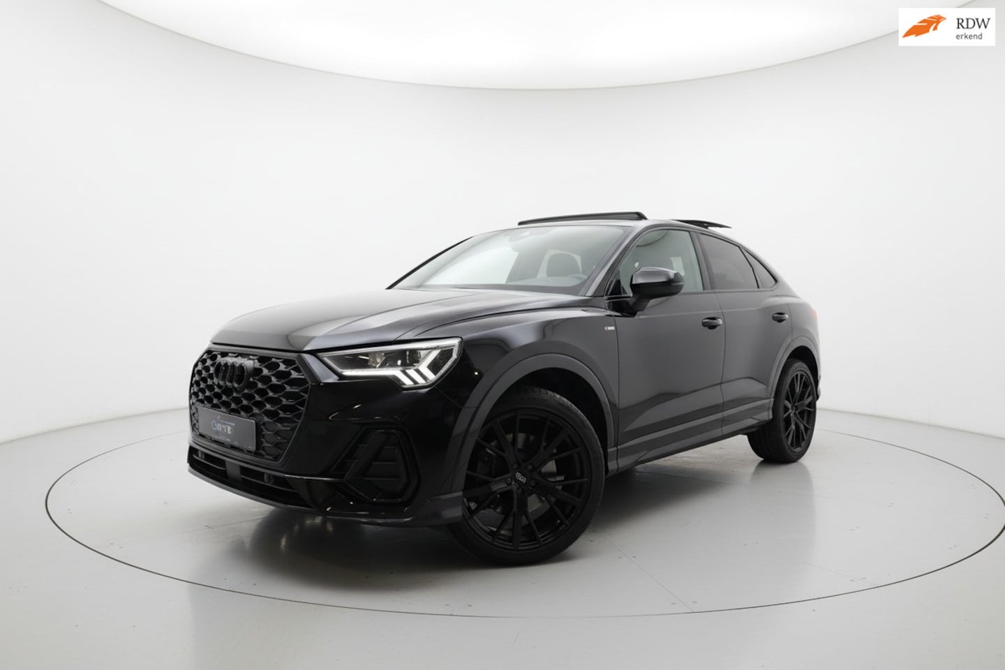 Audi Q3 Sportback - 45 TFSI e 2x S LINE PANO VIRTUAL ACC - AutoWereld.nl