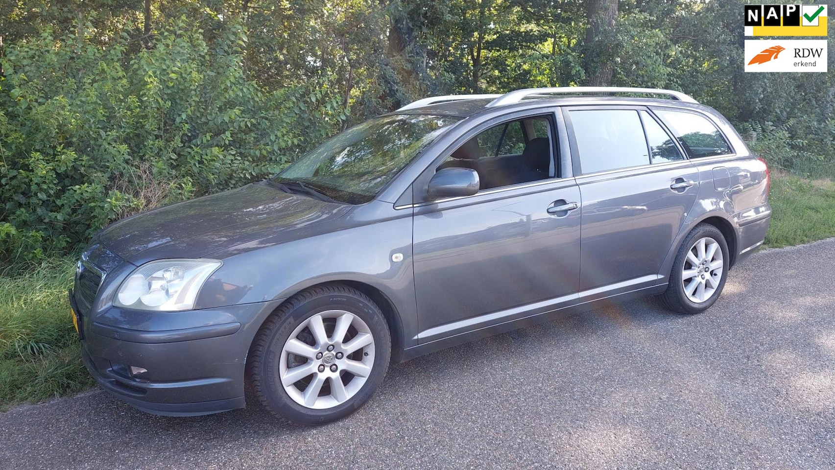 Toyota Avensis Wagon - 2.0 VVTi Linea Sol 2.0 VVTi Linea Sol - AutoWereld.nl