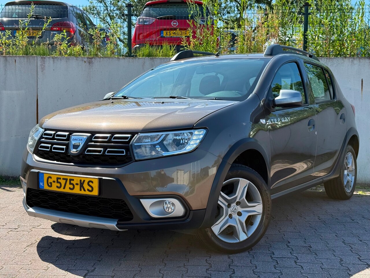 Dacia Sandero Stepway - 0.9 TCe Laureate/NAVI/CAMERA/CRUISE/PDC/NAP/APK 03-2027/ - AutoWereld.nl