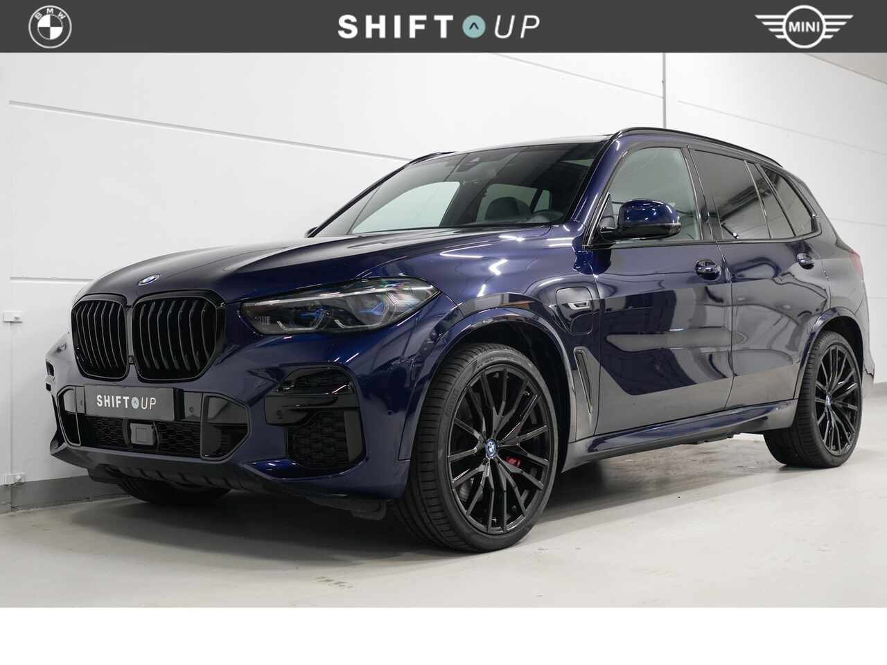 BMW X5 - xDrive45e M-Sport M-Sport | Panoramadak | Head Up | Laser | Elektr. Trekhaak - AutoWereld.nl