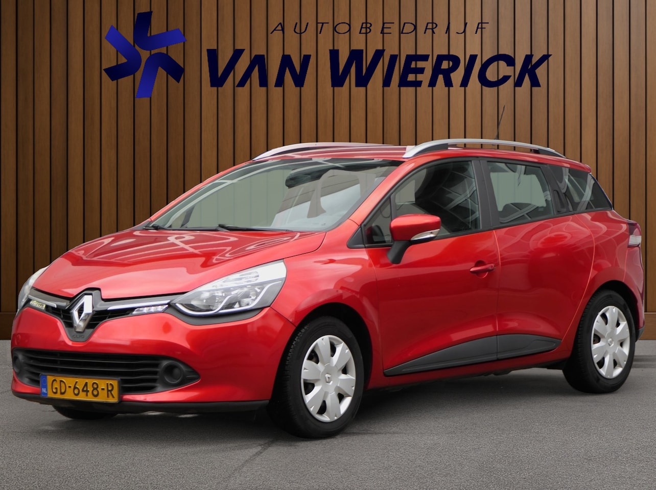 Renault Clio Estate - 0.9 TCe Expression 90PK | Trekhaak | Cruise | Bluetooth | Navi | NAP - AutoWereld.nl