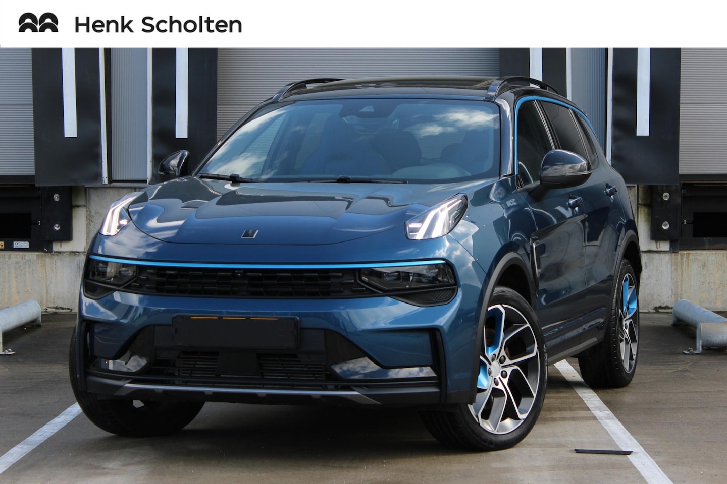 Lynk & Co 01 - | Panoramadak | Verwarmbare voorstoelen | Adaptieve cruise control | Apple carplay/Android - AutoWereld.nl