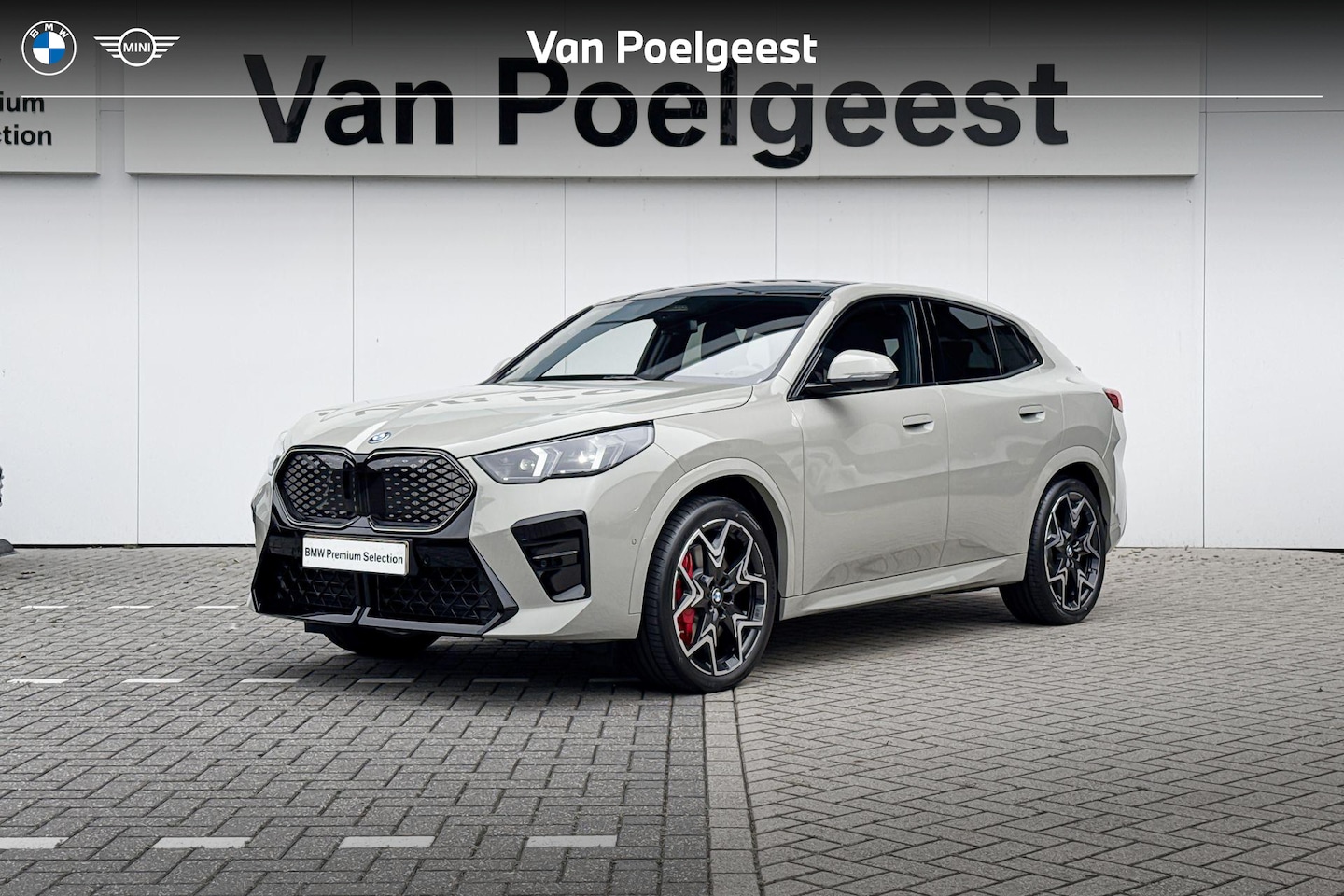 BMW iX2 - eDrive20 | 67 kWh | M Sport | Comfort Pack | Innovation Pack | Trekhaak | - AutoWereld.nl