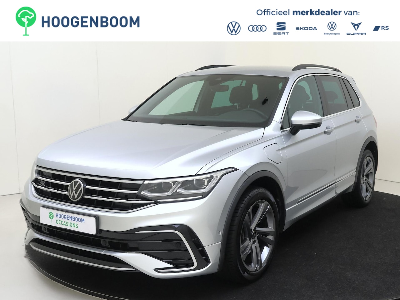 Volkswagen Tiguan - 1.4 TSI eHybrid R-Line Business | SoH 94% | 360 camera | 3-zone airco | LED matrix verlich - AutoWereld.nl