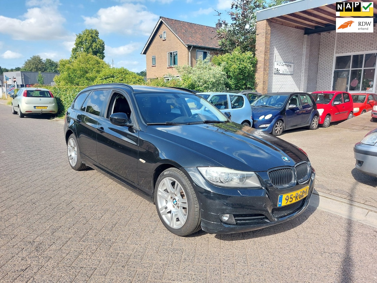 BMW 3-serie Touring - 318i Luxury Line 318i Luxury Line - AutoWereld.nl