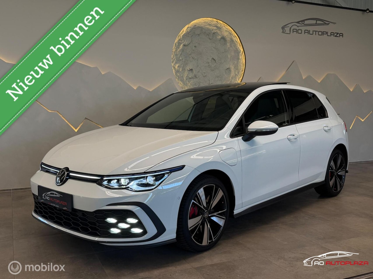Volkswagen Golf - 1.4 eHybrid GTE Panorama/Memory/HUD/Stoelventilatie - AutoWereld.nl