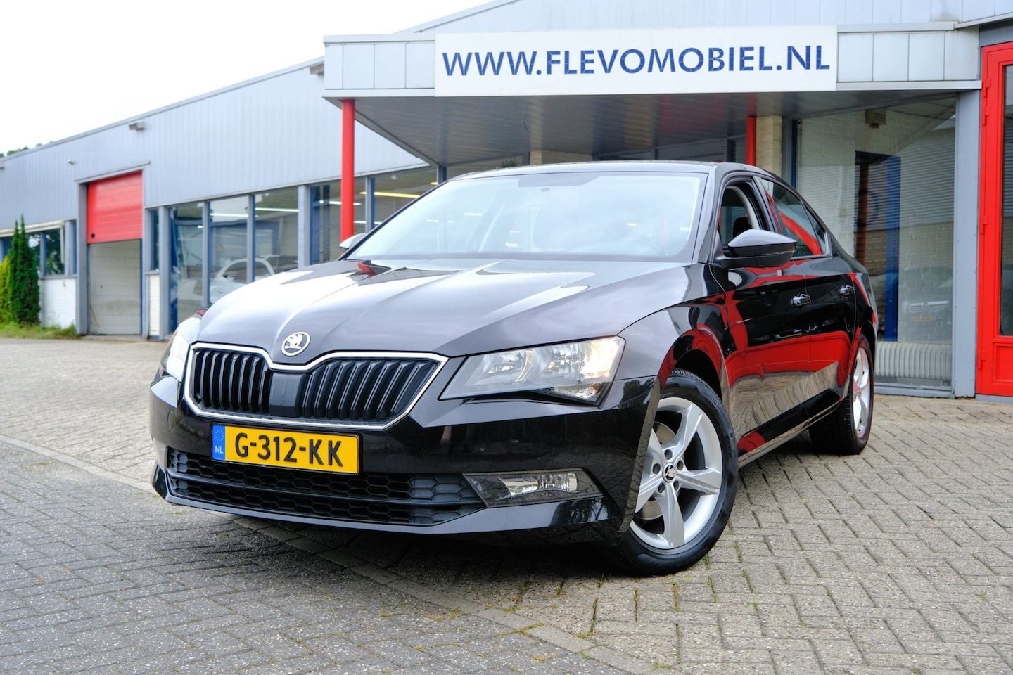Skoda Superb - 1.4 TSI ACT Ambition Business Aut. Navi|Airco|CarPlay|LMV - AutoWereld.nl