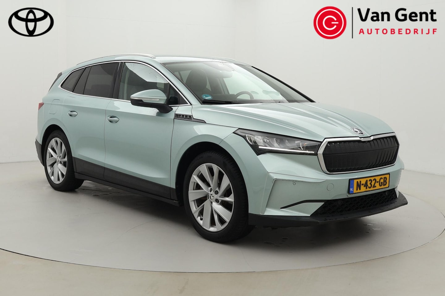 Skoda Enyaq iV - 60 | Trekhaak | Navigatie | Parkeersensoren voor/achter | Camera | 20 inch | Stoel-/stuurv - AutoWereld.nl