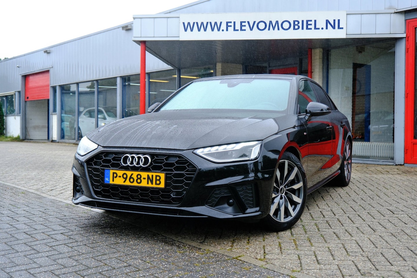 Audi A4 Limousine - 35 TFSI S-Line Competition Aut. Navi|S-Line|Half Leder|Sporststoelen|LED|LMV - AutoWereld.nl
