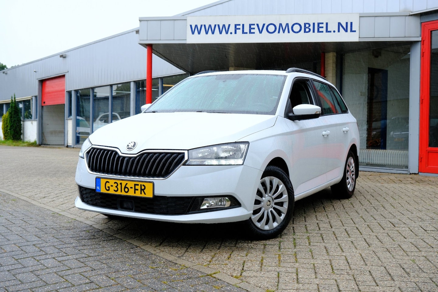 Skoda Fabia Combi - 1.0 TSI Ambition Navi|CarPlay|Airco - AutoWereld.nl