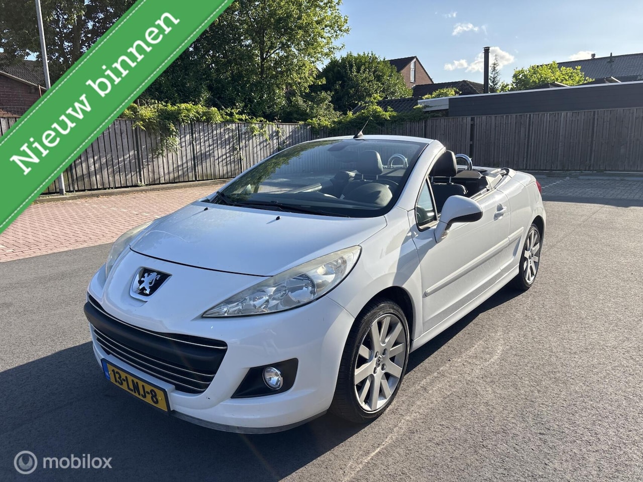 Peugeot 207 CC - 1.6 VTi Noir & Blanc Nieuwe Apk - AutoWereld.nl