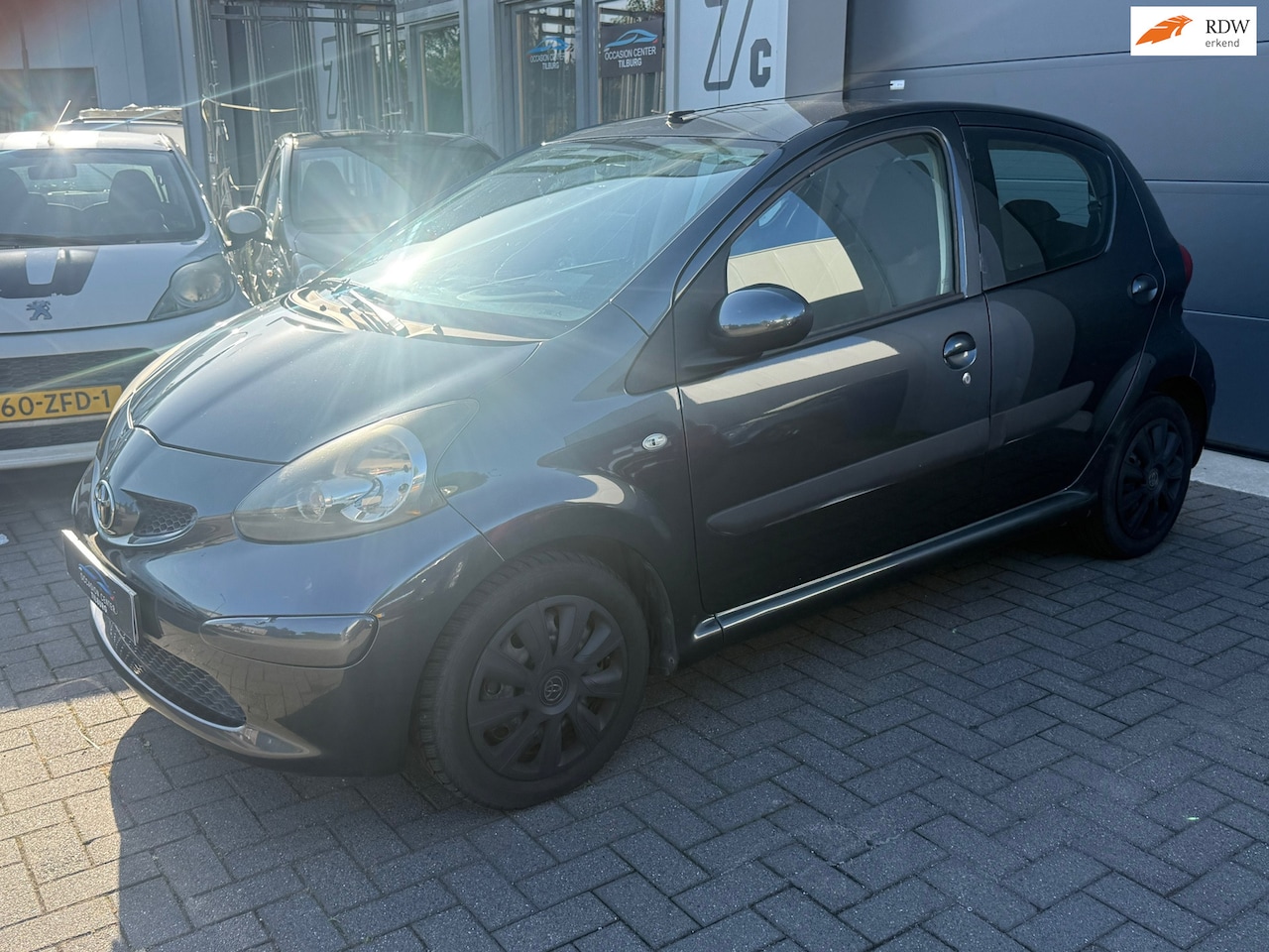 Toyota Aygo - 1.0 AIRCO | ELEKTR PAKKET | CARPLAY | NIEUWE APK | - AutoWereld.nl