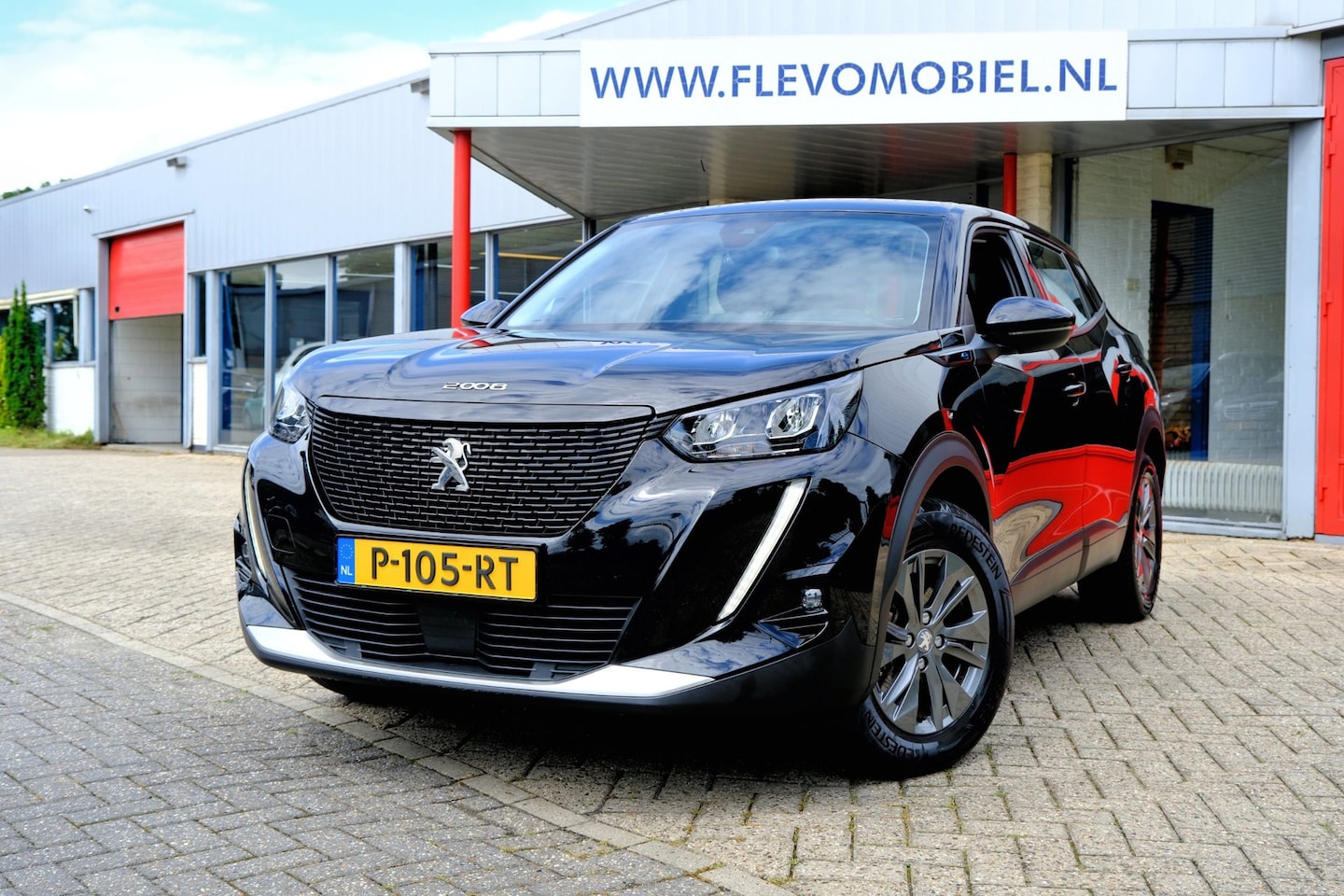 Peugeot e-2008 - EV Active Pack 50 kWh Aut. Navi|1e Eig|Cam|Clima|LMV|CarPlay - AutoWereld.nl