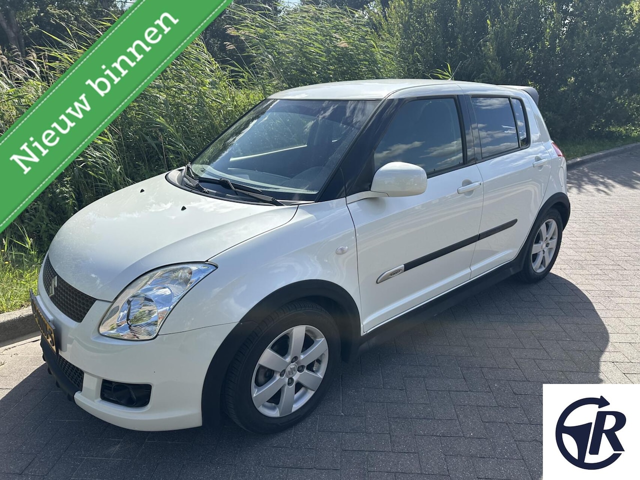 Suzuki Swift - 1.3 Shogun Parelmoer Apple CarPlay 67DKM NAP! - AutoWereld.nl