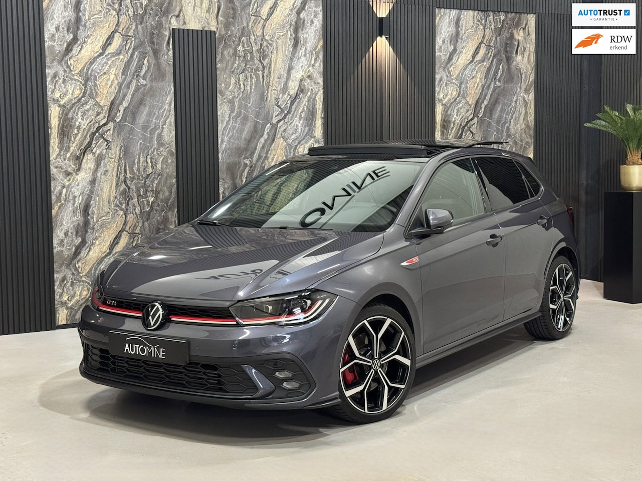 Volkswagen Polo - 2.0 TSI GTI|PANO|SFEER|KEYLESS|ALCANTARA|IQ|BOMVOL - AutoWereld.nl