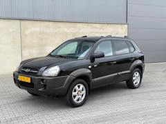 Hyundai Tucson - 2.7i V6 4WD Style NAP+AUTOMAAT+Climate+Cruise+Leder+ Stoelverwarming+Trekhaak+Lm velgen