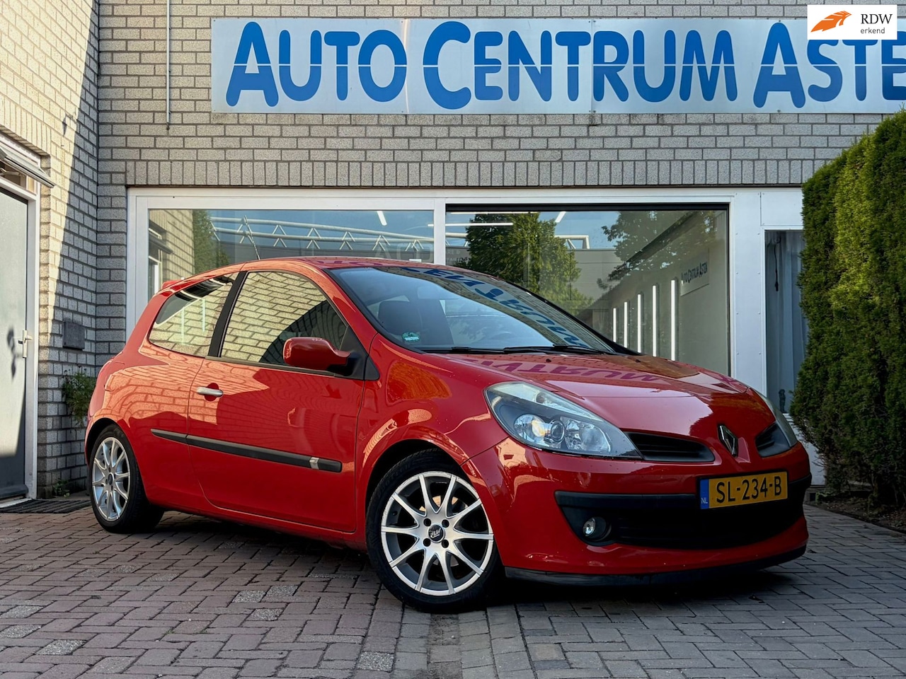 Renault Clio - 1.6-16V Dynamique Comfort 1.6-16V Dynamique Comfort - AutoWereld.nl