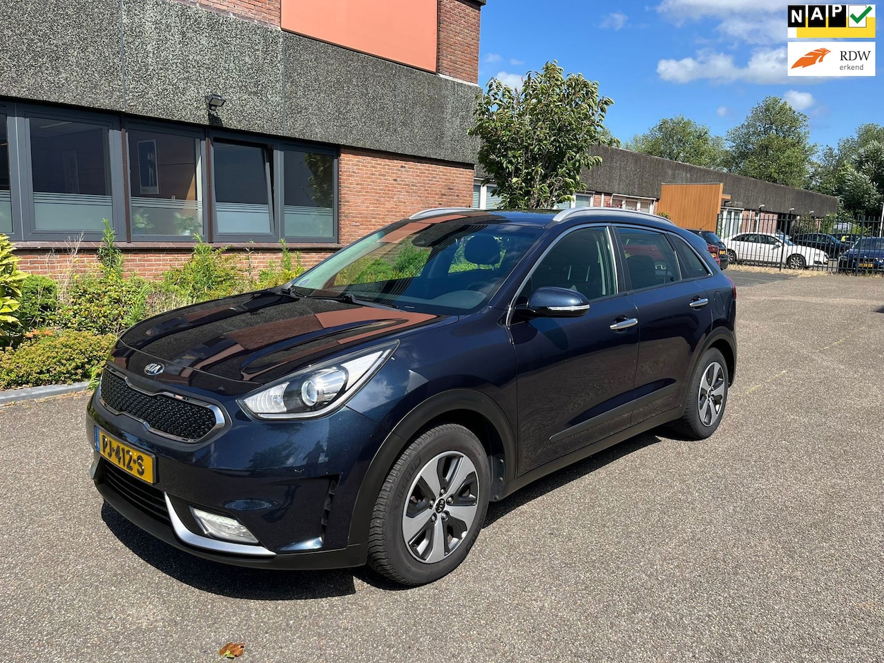 Kia Niro - 1.6 GDi Hybrid DynamicLine Automaat | Boekjes | N.A.P - AutoWereld.nl