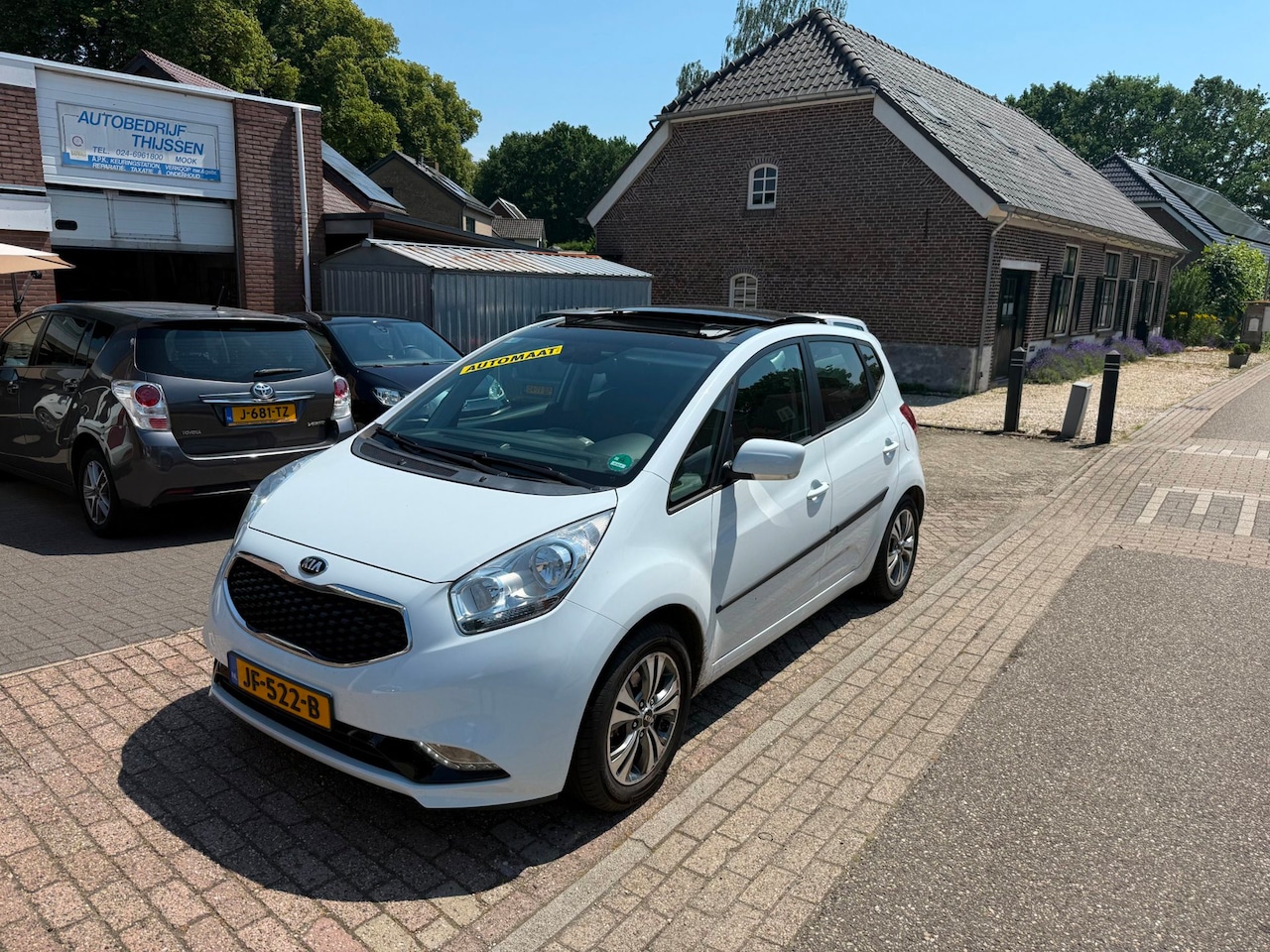 Kia Venga - 1.6 CVVT ExecutiveLine AUTOMAAT - AutoWereld.nl