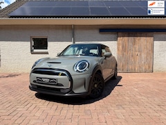 MINI Electric - Classic 33 kWh | Adaptive Cruise | Stoel + Stuurvw | Head-up Display | 96% SoH