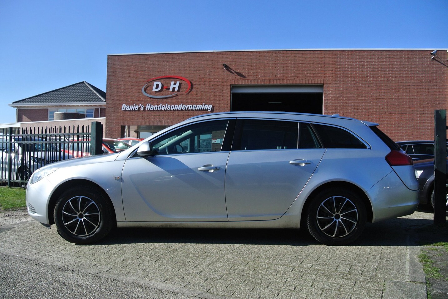 Opel Insignia Sports Tourer - 1.6 Edition kapotte motor - AutoWereld.nl