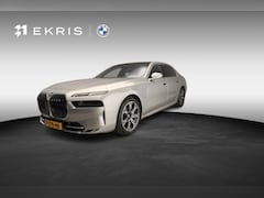 BMW 7-serie - 750e xDrive | LED | Leder | HUD | Achterasbesturing | Rear seat entertainment | Panoramada