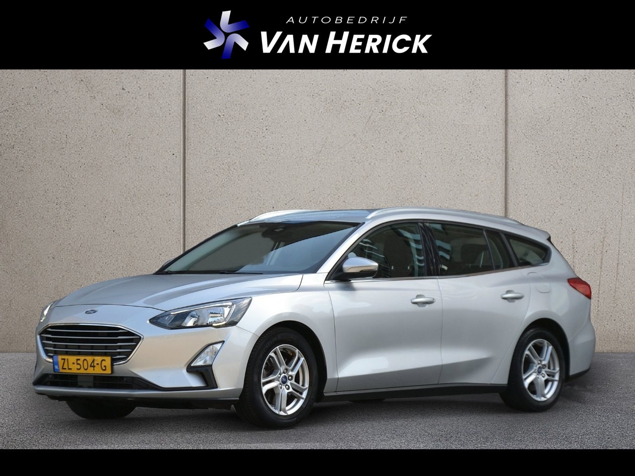 Ford Focus Wagon - 1.0 EcoBoost Trend Edition Business | Navigatie | Trekhaak | Parkeersensoren v+a - AutoWereld.nl