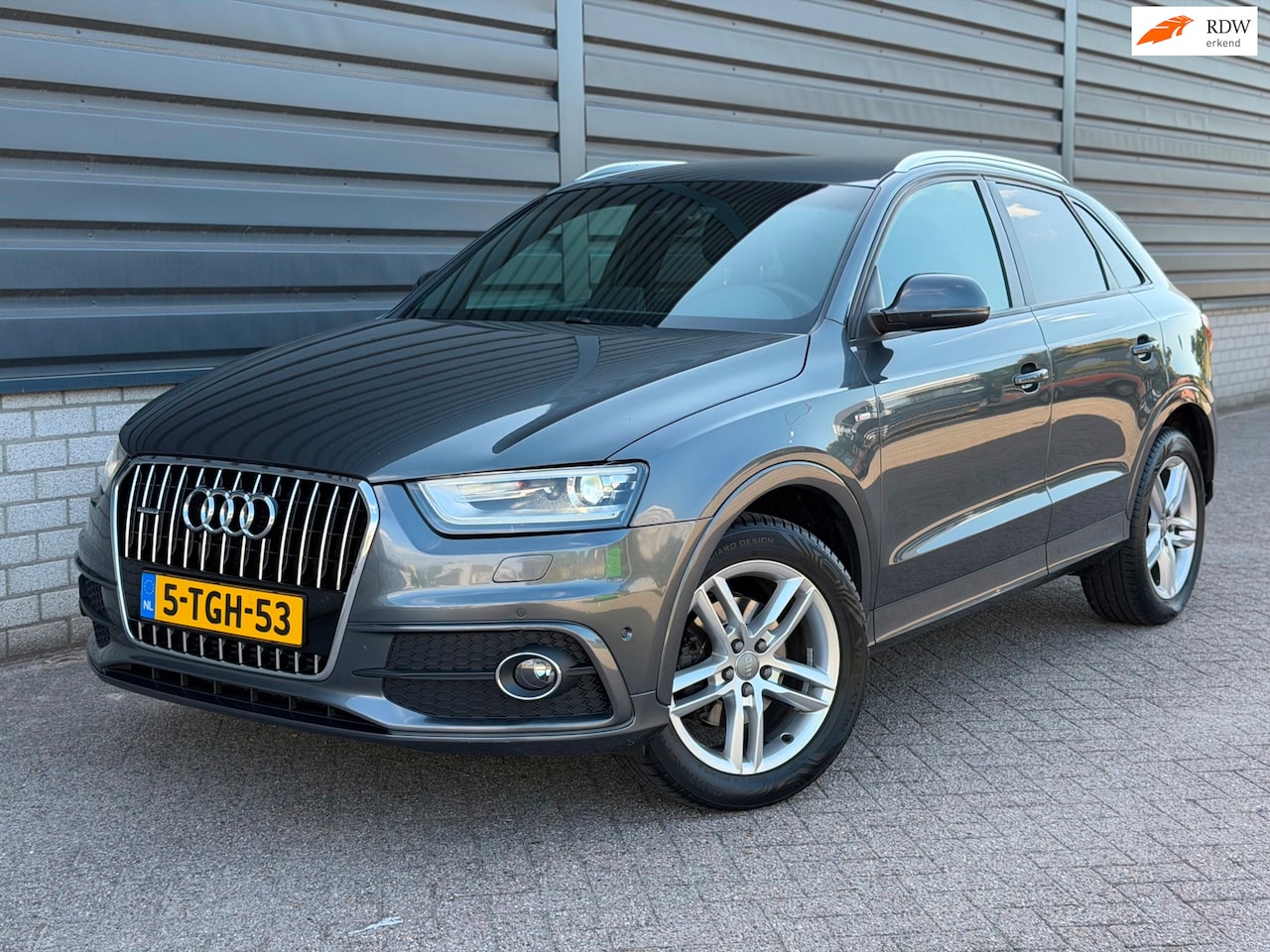 Audi Q3 - 2.0 TDI quattro Pro Line 2x S-Line 177PK Xenon Trekhaak - AutoWereld.nl