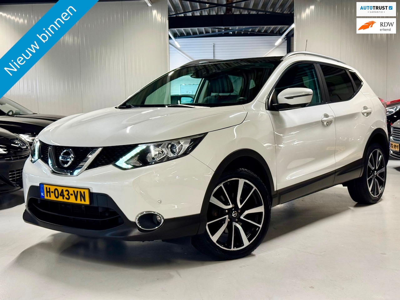 Nissan Qashqai - 1.2 Tekna Automaat|360.Camera|Pano|Leder| - AutoWereld.nl