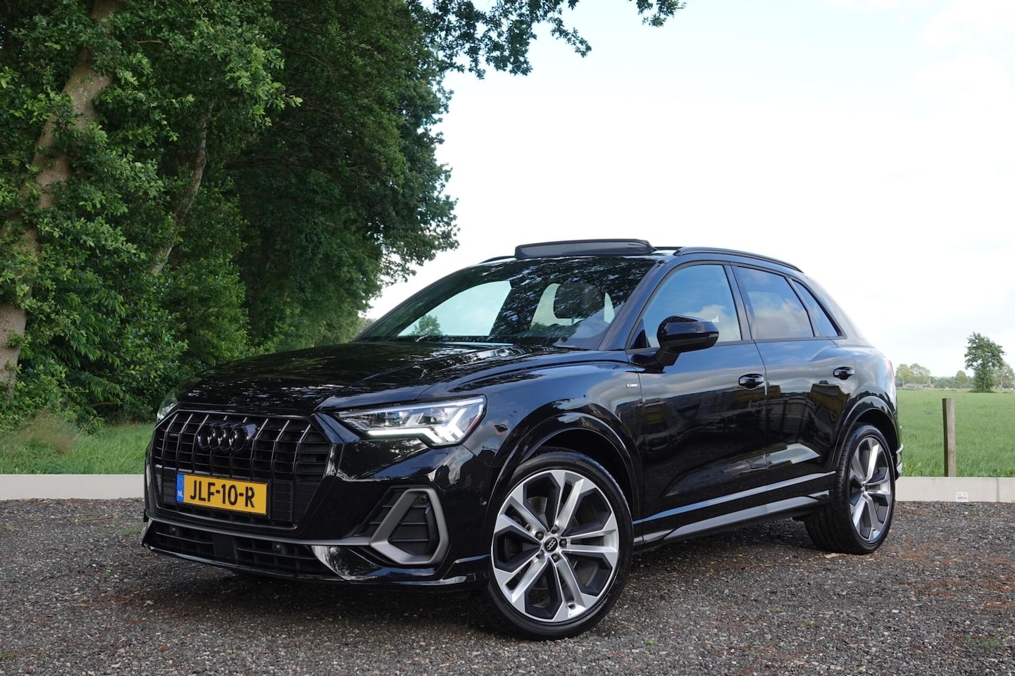 Audi Q3 - 40 TFSI Quattro S-Line PANO STANDKACHEL CAMERA B&O - AutoWereld.nl
