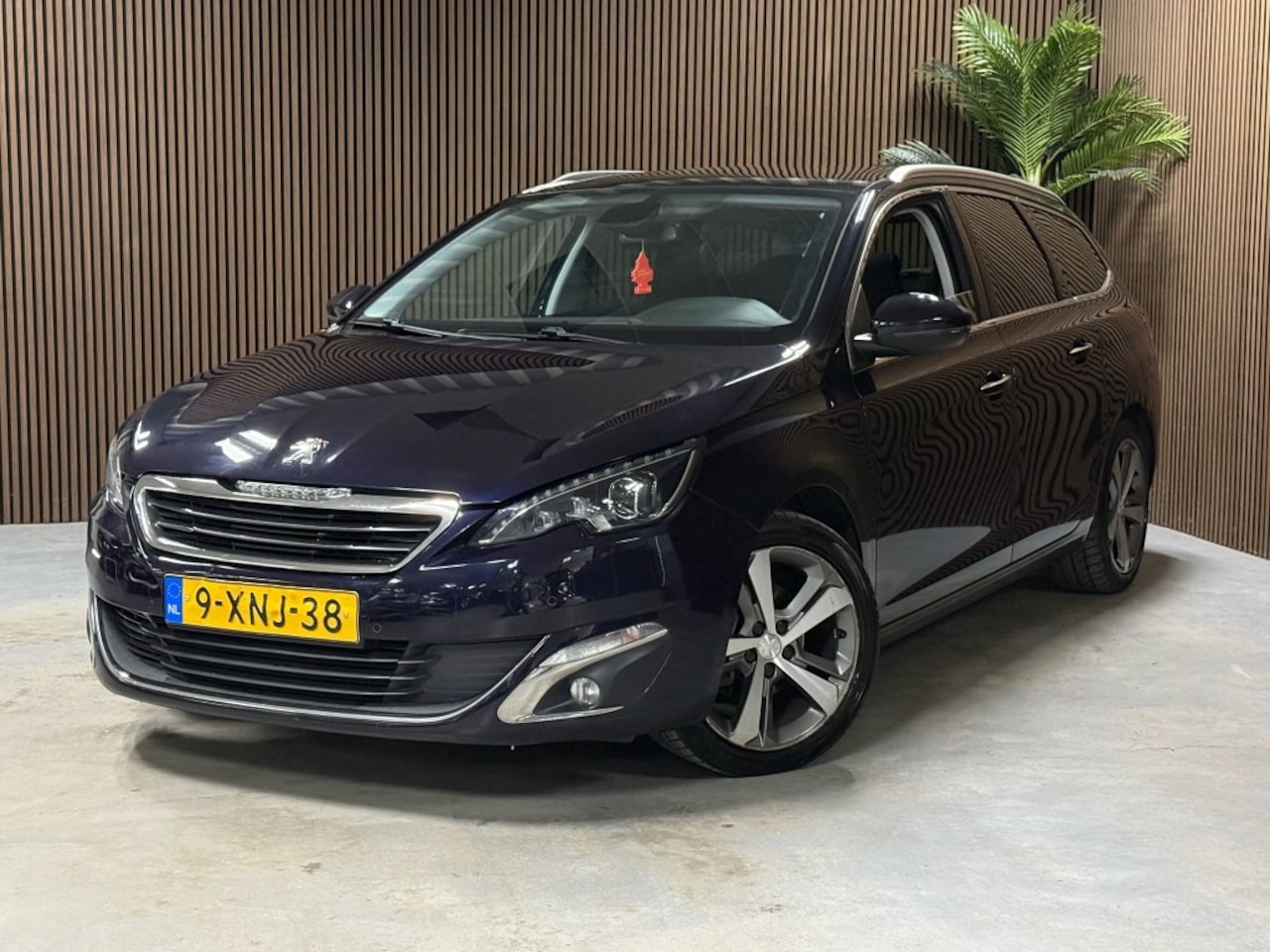 Peugeot 308 SW - 1.2 e-THP Première 1.2 e-THP Première - AutoWereld.nl