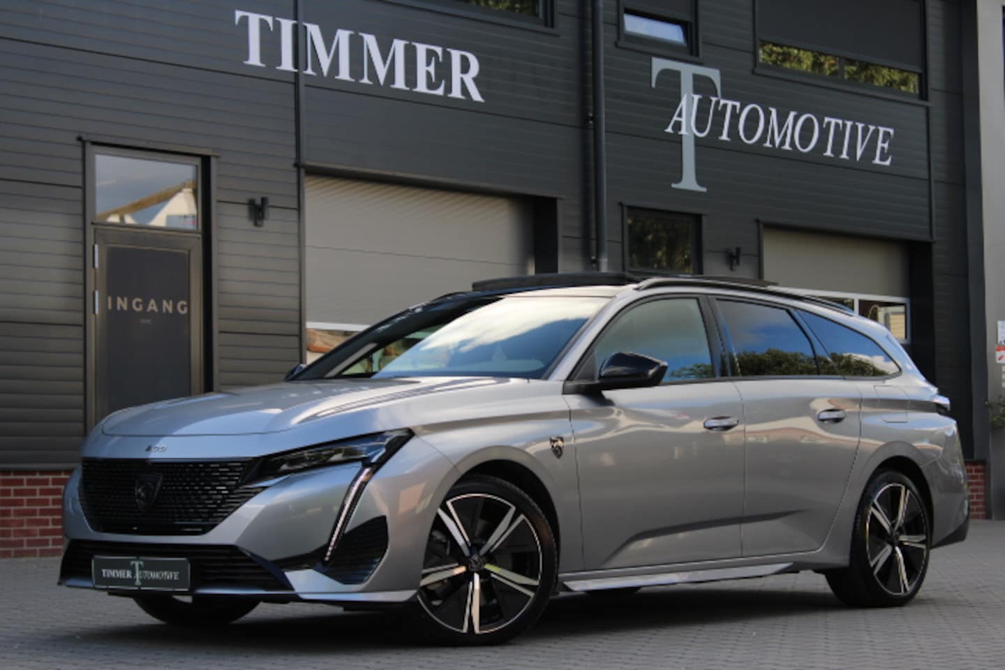 Peugeot 308 SW - 1.6 Plug-in Hybrid 225 GT - Panoramadak - 360 camera- Keyless - Matrix - Apple Dab - 18 in - AutoWereld.nl