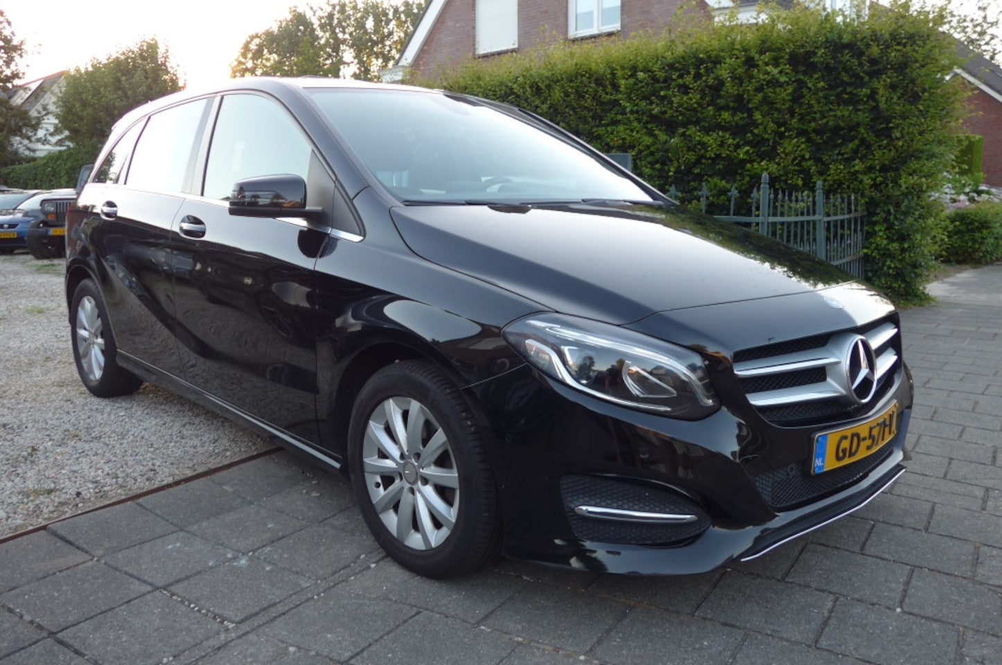 Mercedes-Benz B-klasse - 180 Ambition Automaat - AutoWereld.nl