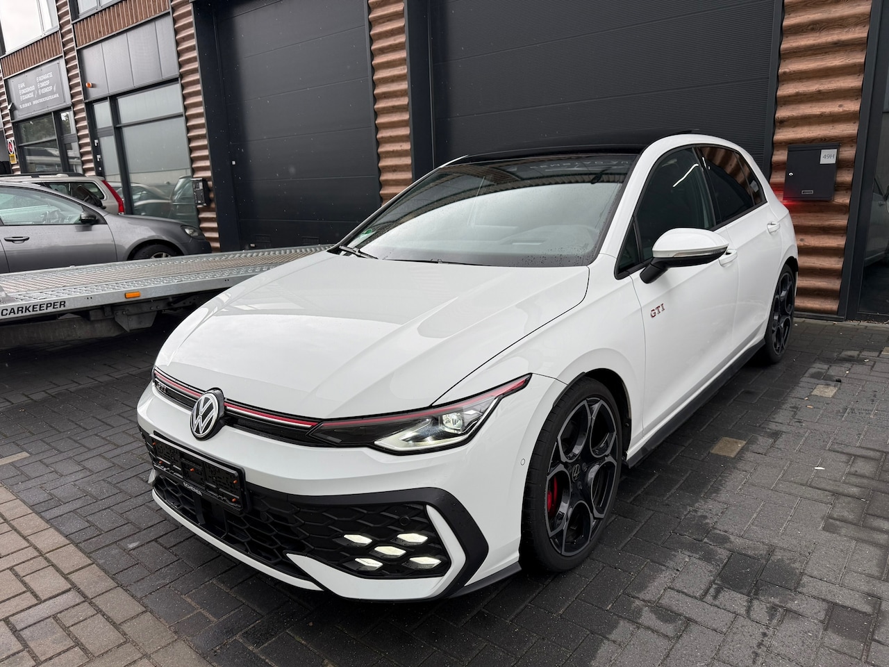 Volkswagen Golf - 2.0 TSI GTI 8.5 Facelift | VOL OPTIE ! | Duits Schadeauto - AutoWereld.nl