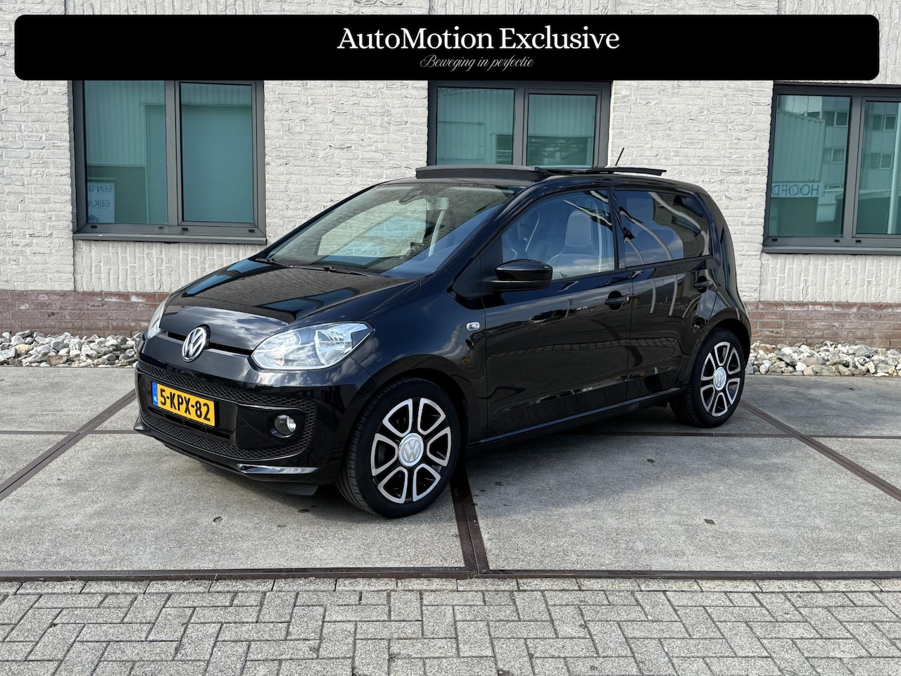 Volkswagen Up! - 1.0 High Up! Pano|PDC|Cruise|Leder|Stoelverwarming|Navi|NAP - AutoWereld.nl