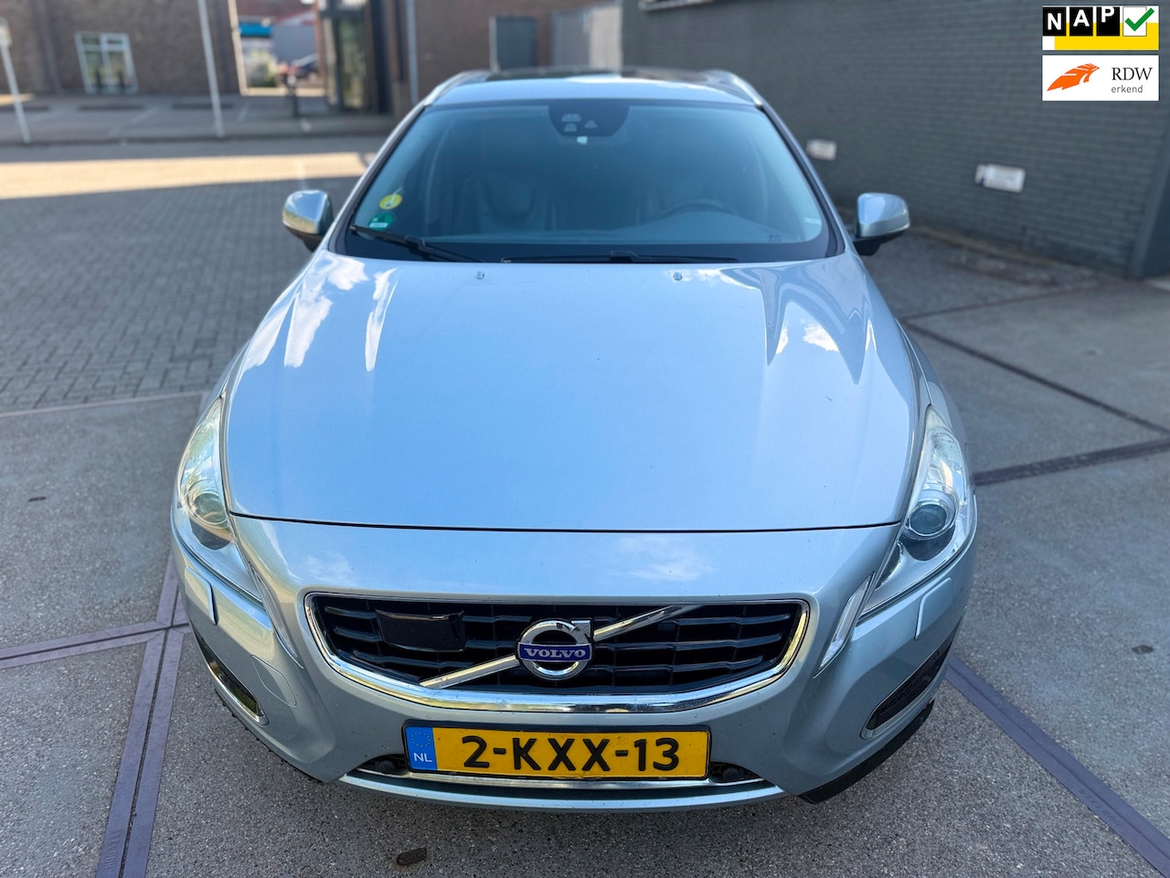 Volvo V60 - 2.4 D6 AWD Plug-In Hybrid Summum 2.4 D6 AWD Plug-In Hybrid Summum - AutoWereld.nl