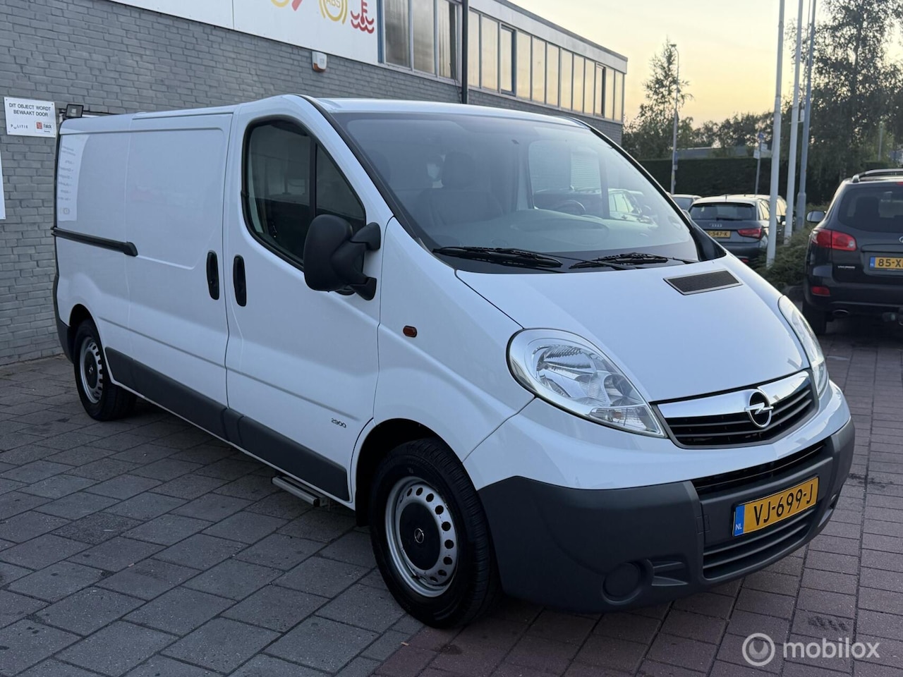 Opel Vivaro - bestel 2.0 CDTI L2H1 DC EcoFLEXrolstoel automaat - AutoWereld.nl