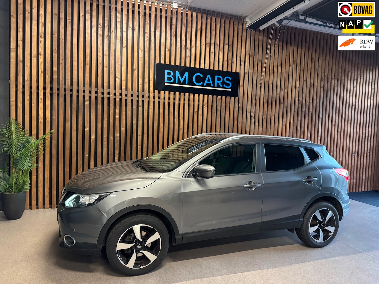 Nissan Qashqai - 1.2 N-Connecta Panodak, 360 Camera,Trkhaak - AutoWereld.nl